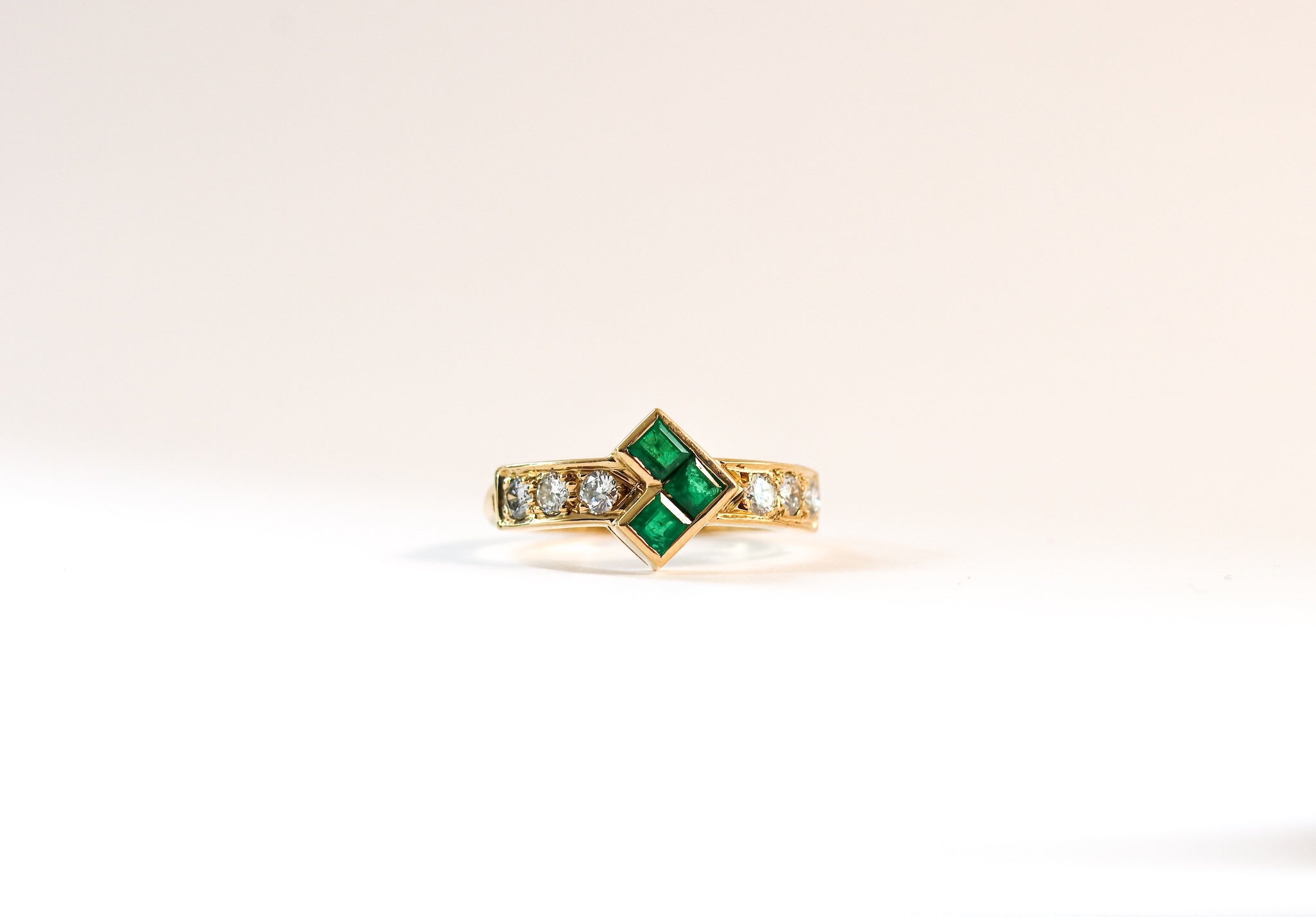Le trèfle — bijou en or 18 carats vintage